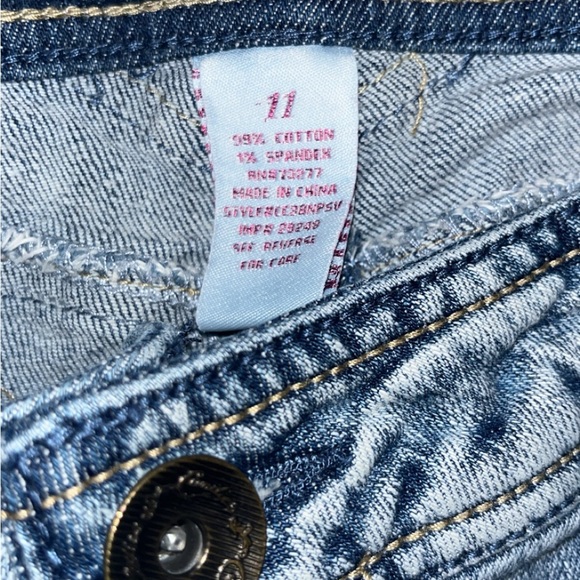 Candies Women’s Denim Shorts Size 11 Light Wash Folded Hem Comfy Denim - Picture 3 of 4